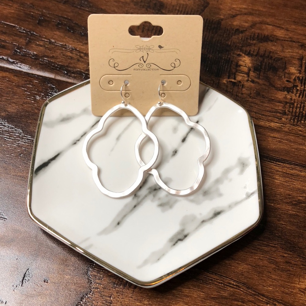 Boutique earrings - hammered silver tone metal - Picture 1 of 3